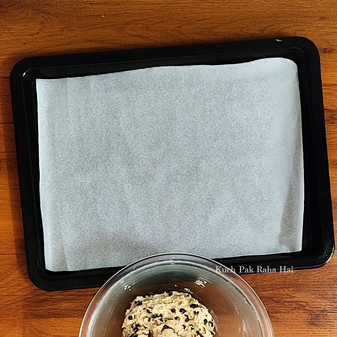 Baking Tray with Parchement paper