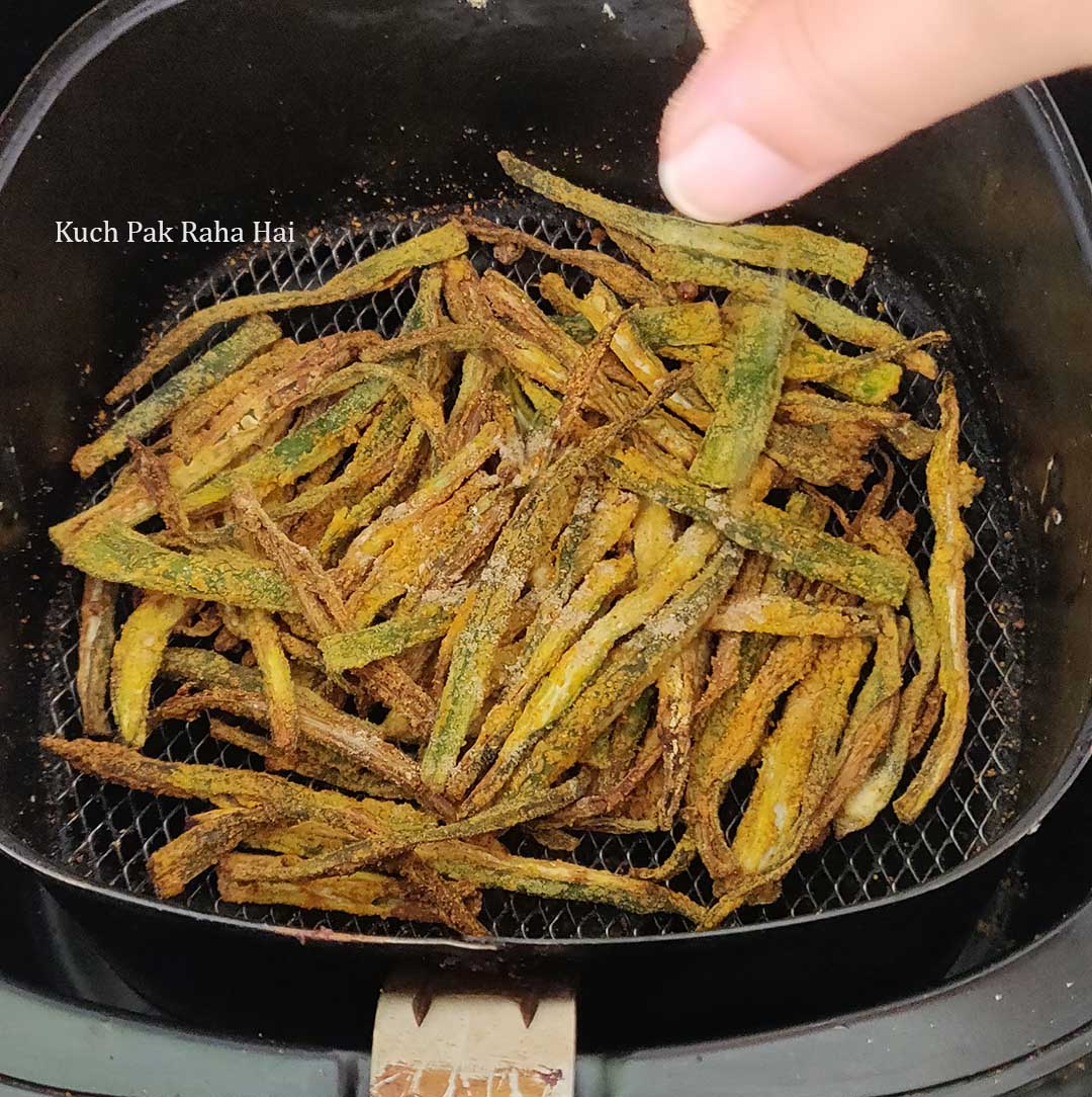 Crispy okra or bhindi in air fryer.