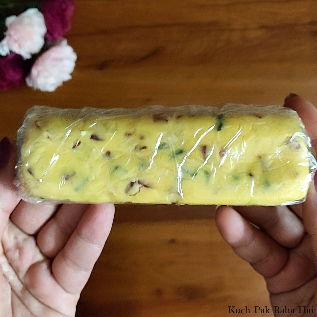 Shaping & chilling cookie dough.