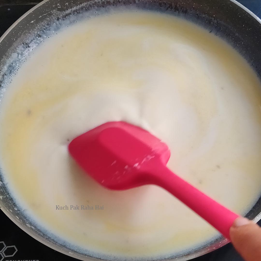 Add milk to the roux and simmering.