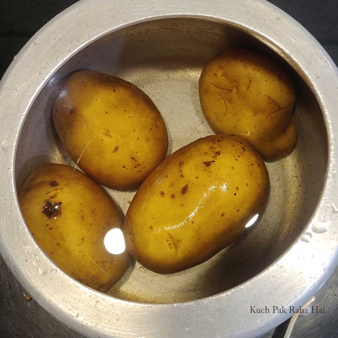 Boiling Potatoes in pressure cooker.