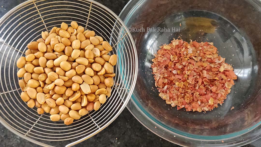 How to peel roasted peanuts.