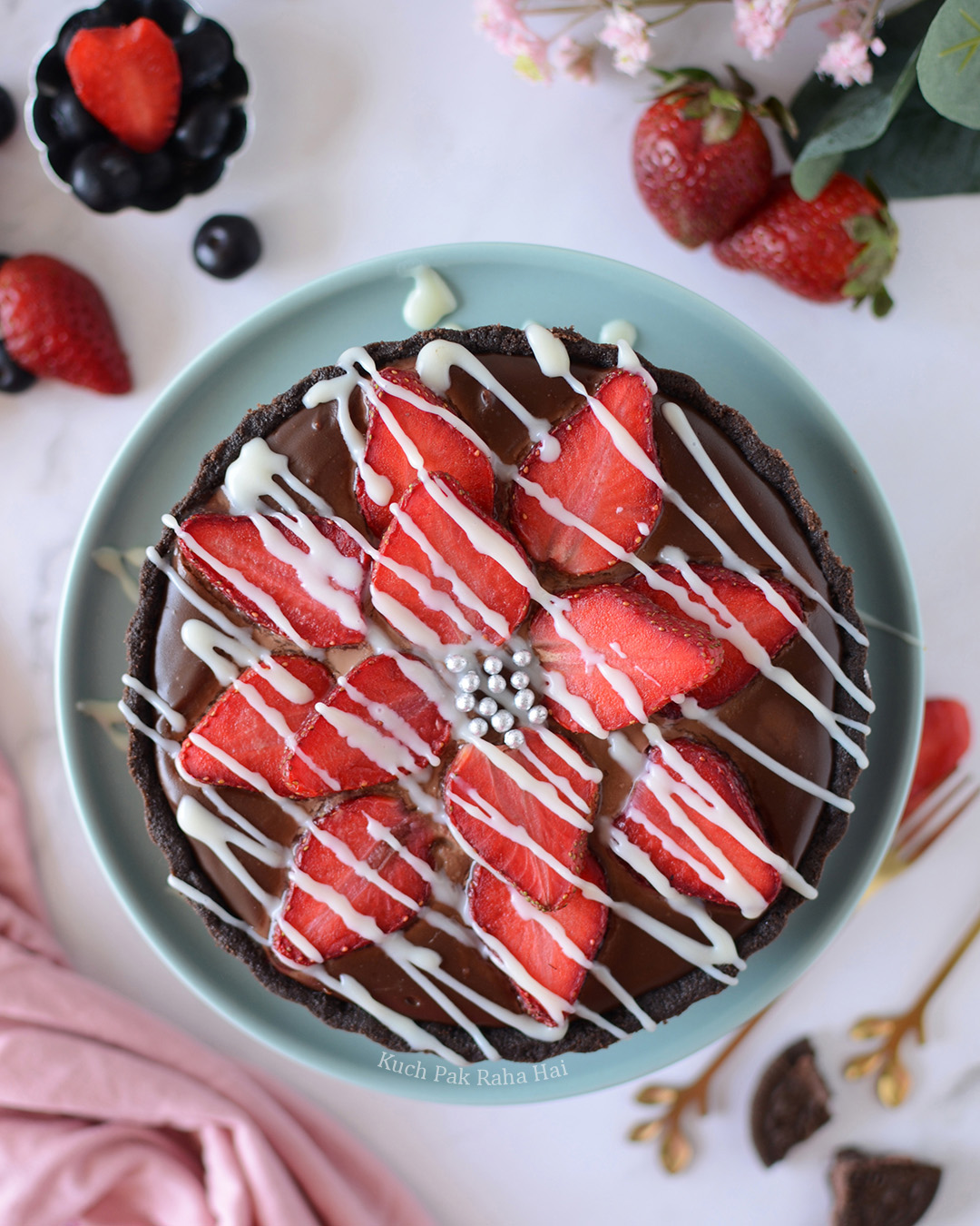 No Bake strawberry oreo chocolate tart recipe
