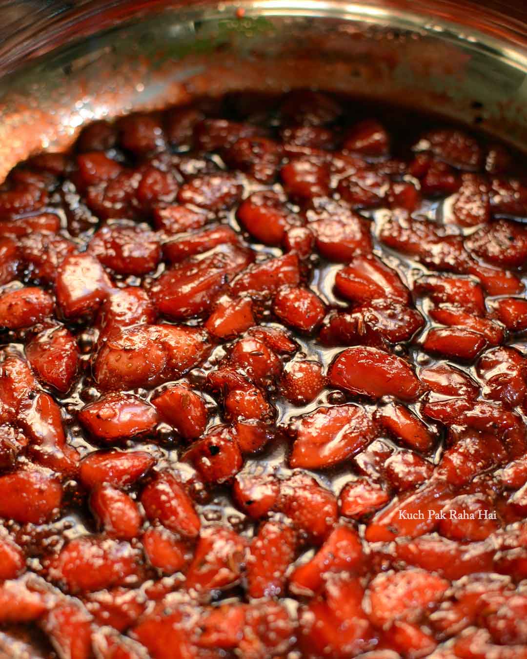 How to make strawberry chutney