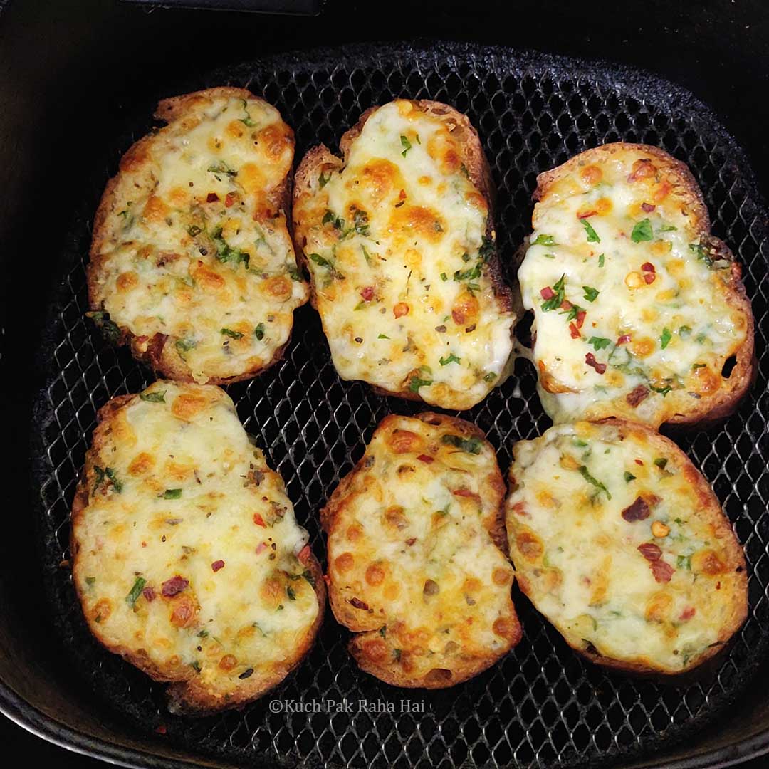 Cheesy Garlic Bread Ready in air fryer.