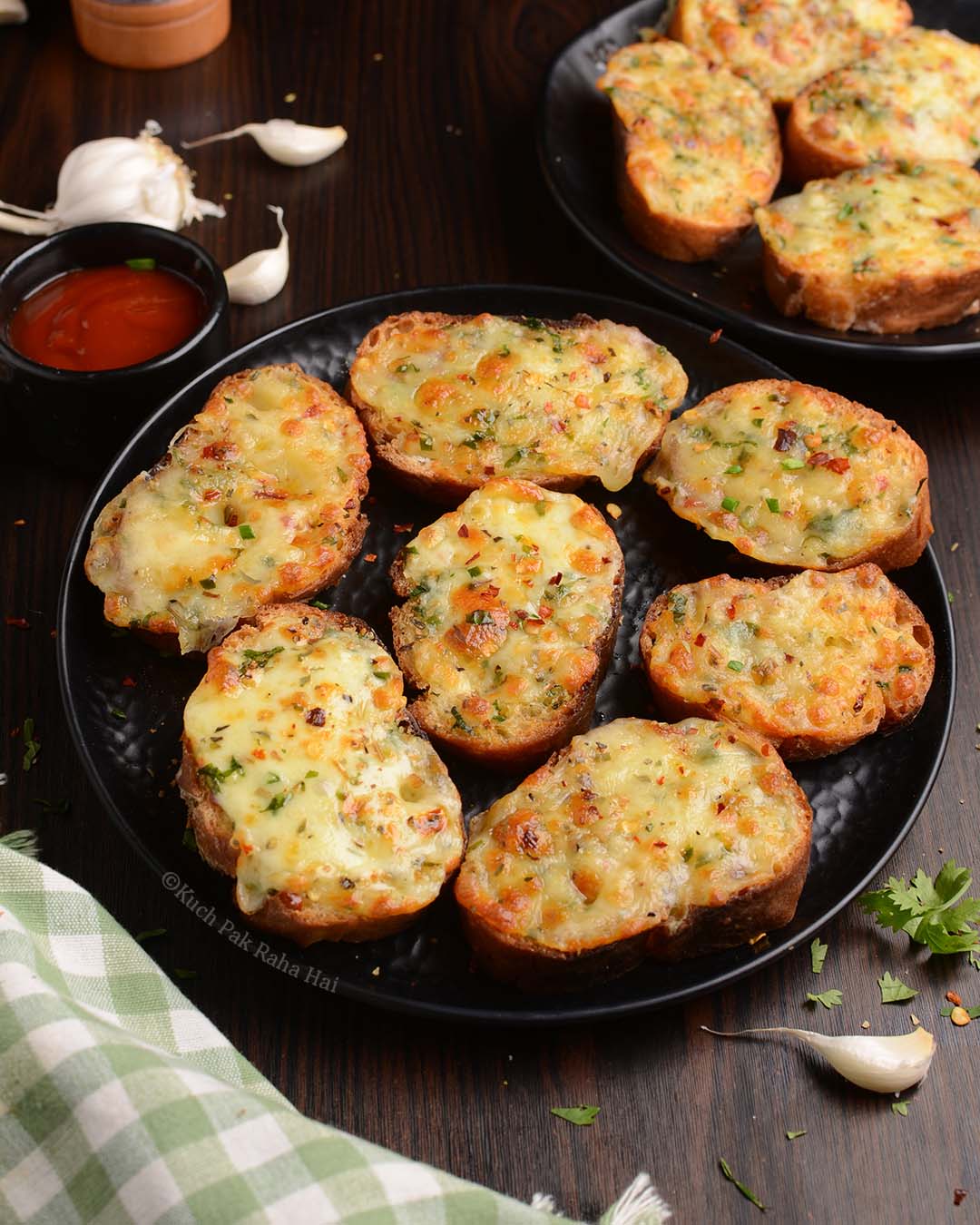 How to make garlic bread in air fryer.