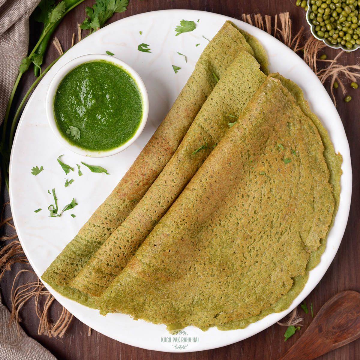 Green moong dal chilla.