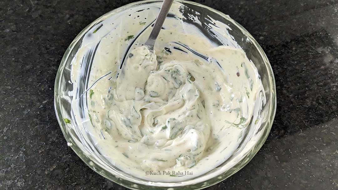 Preparing cream cheese filling.