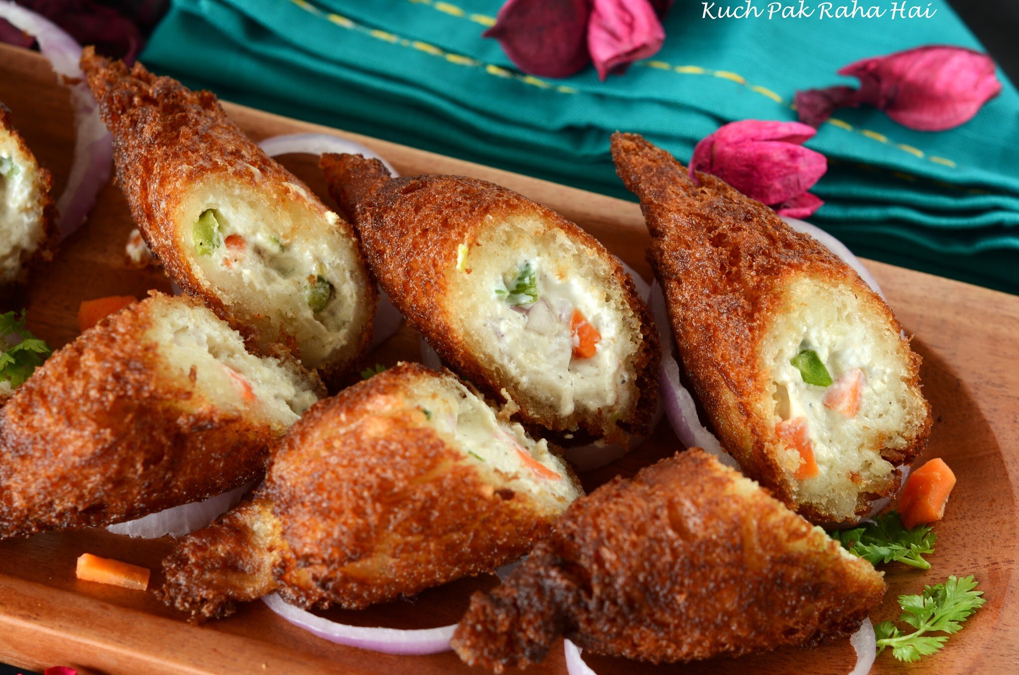 Dahi Ke Sholay Recipe (Bread Pockets stuffed with yoghurt vegetables)