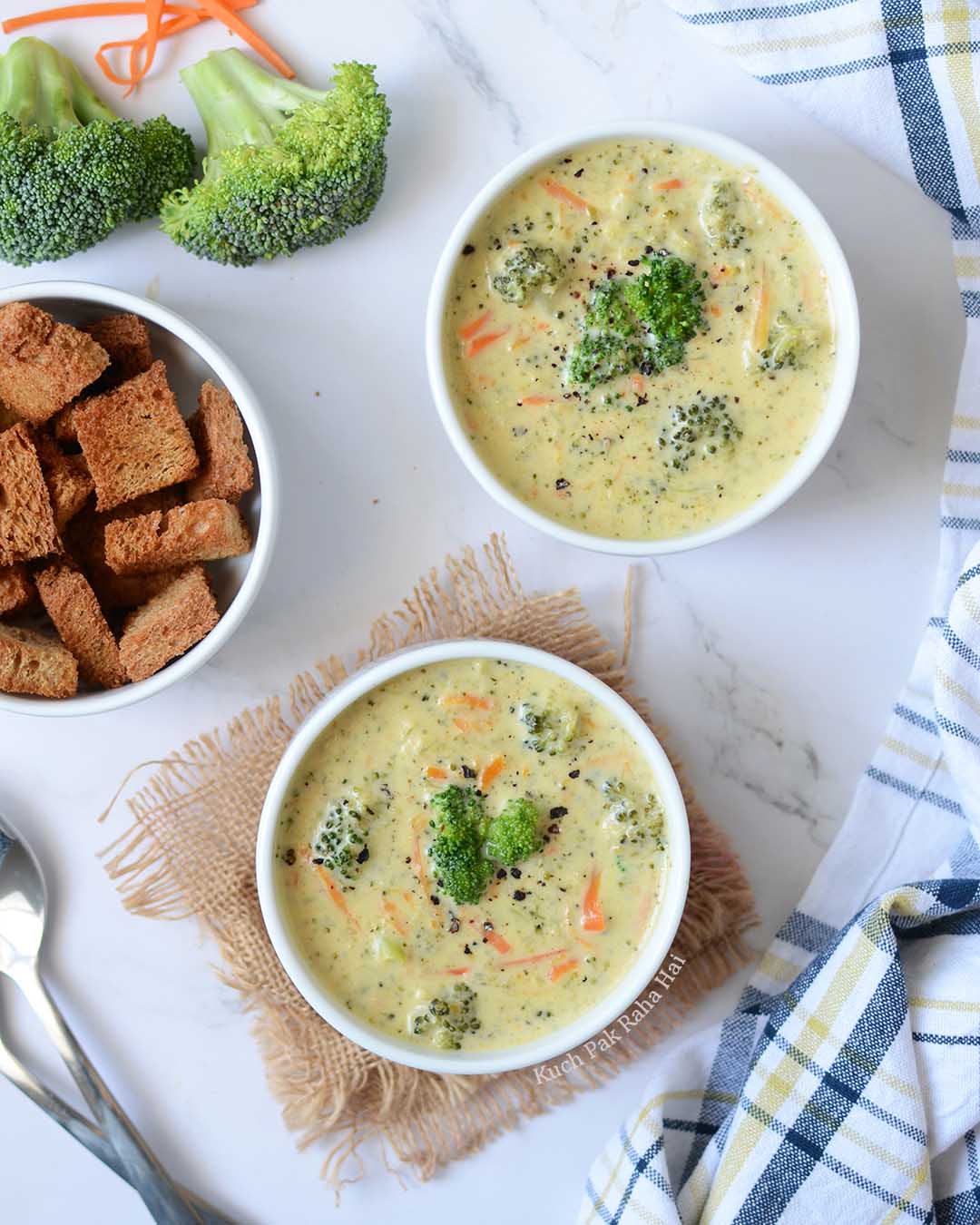 Cheddar Broccoli Soup Bowls