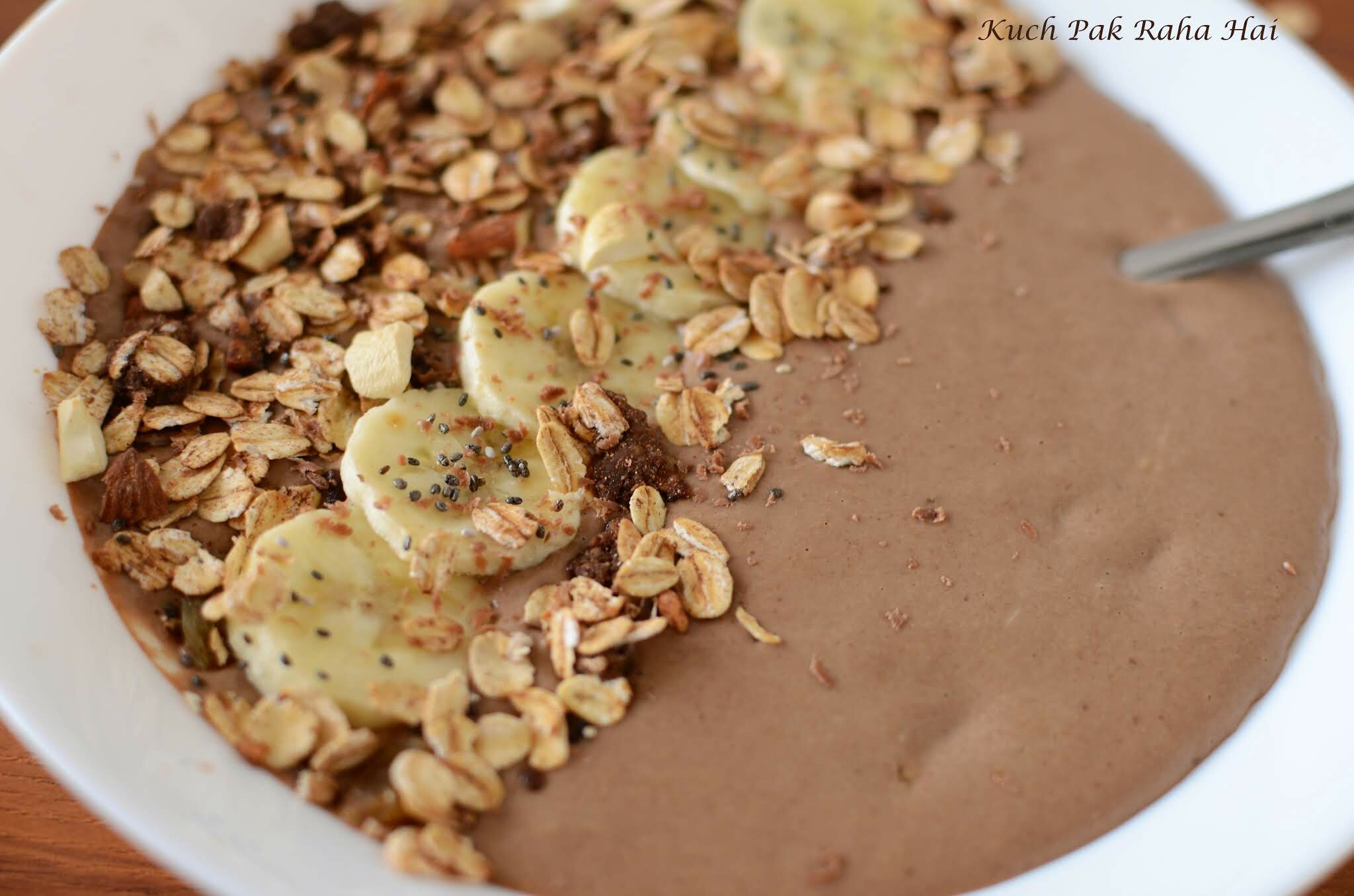 Vegan Chocolate Oatmeal Smoothie Bowl Recipe