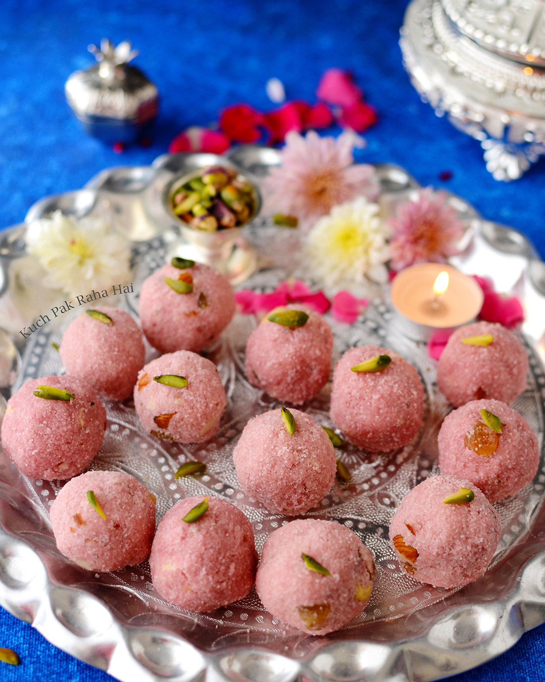 Sooji-Ladoo-Recipe