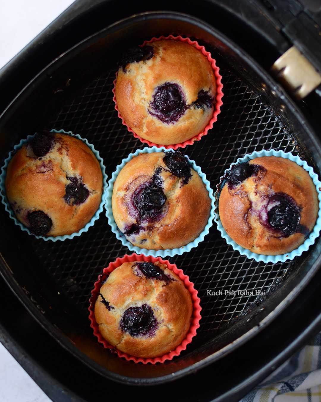 How to make blueberry muffins in air fryer