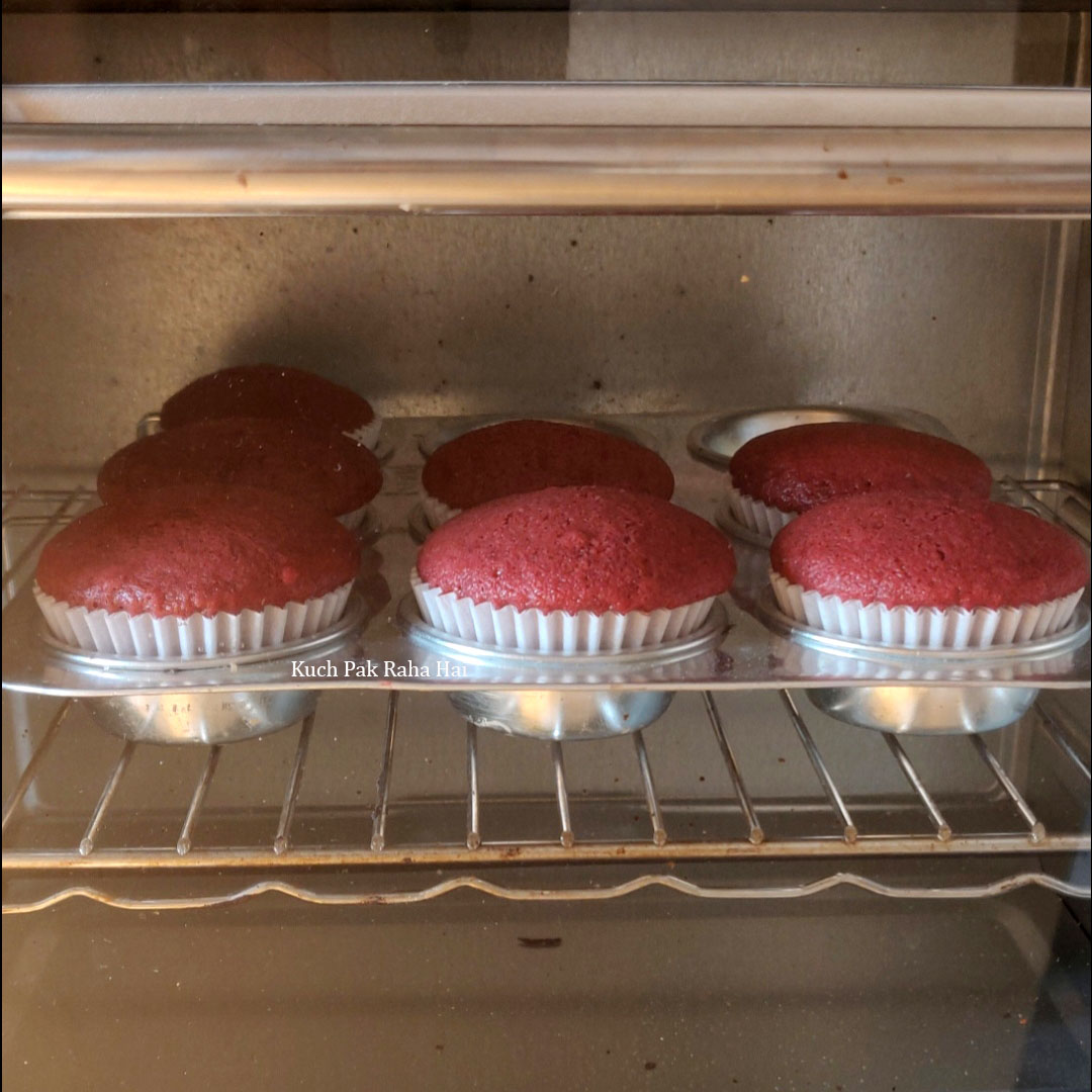 Eggless-Red-Velvet-Cupcakes-Step7