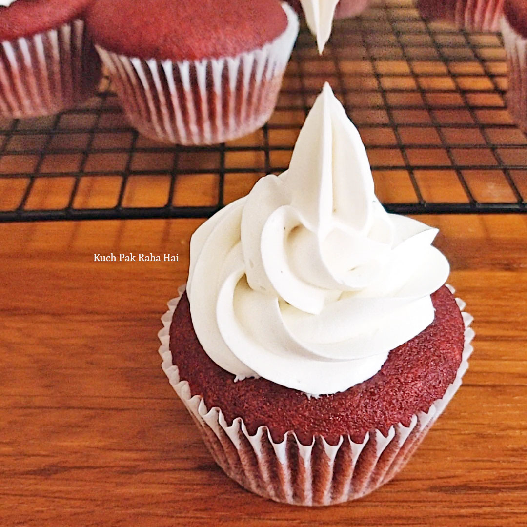 Eggless-Red-Velvet-Cupcakes-Step9