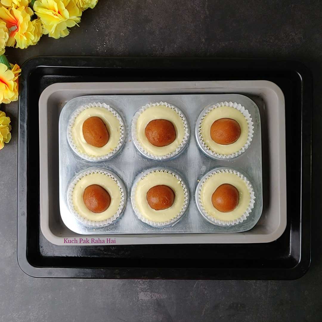 Baking gulab jamun cheesecake.