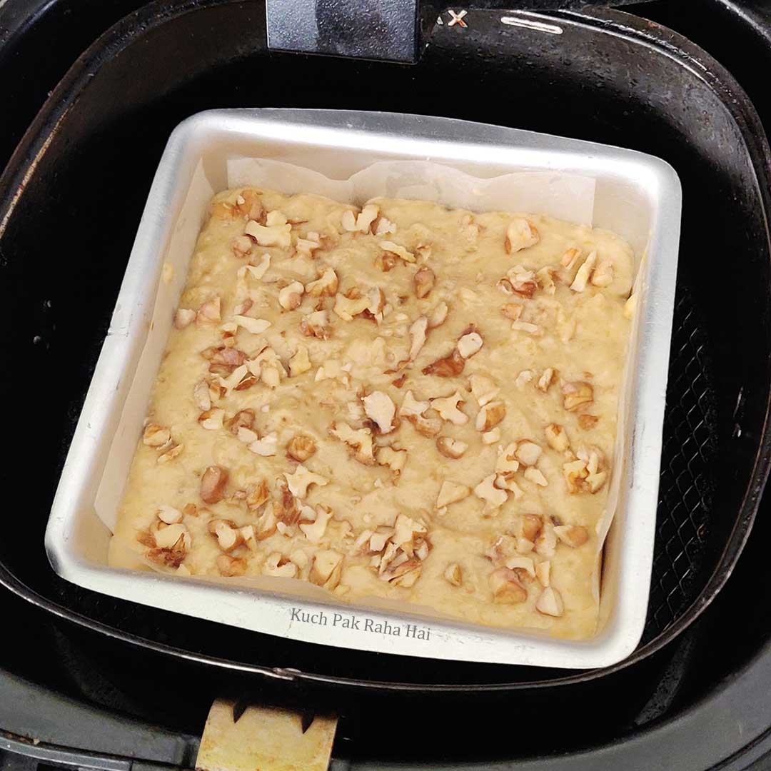 Banana Bread in air fryer (before).