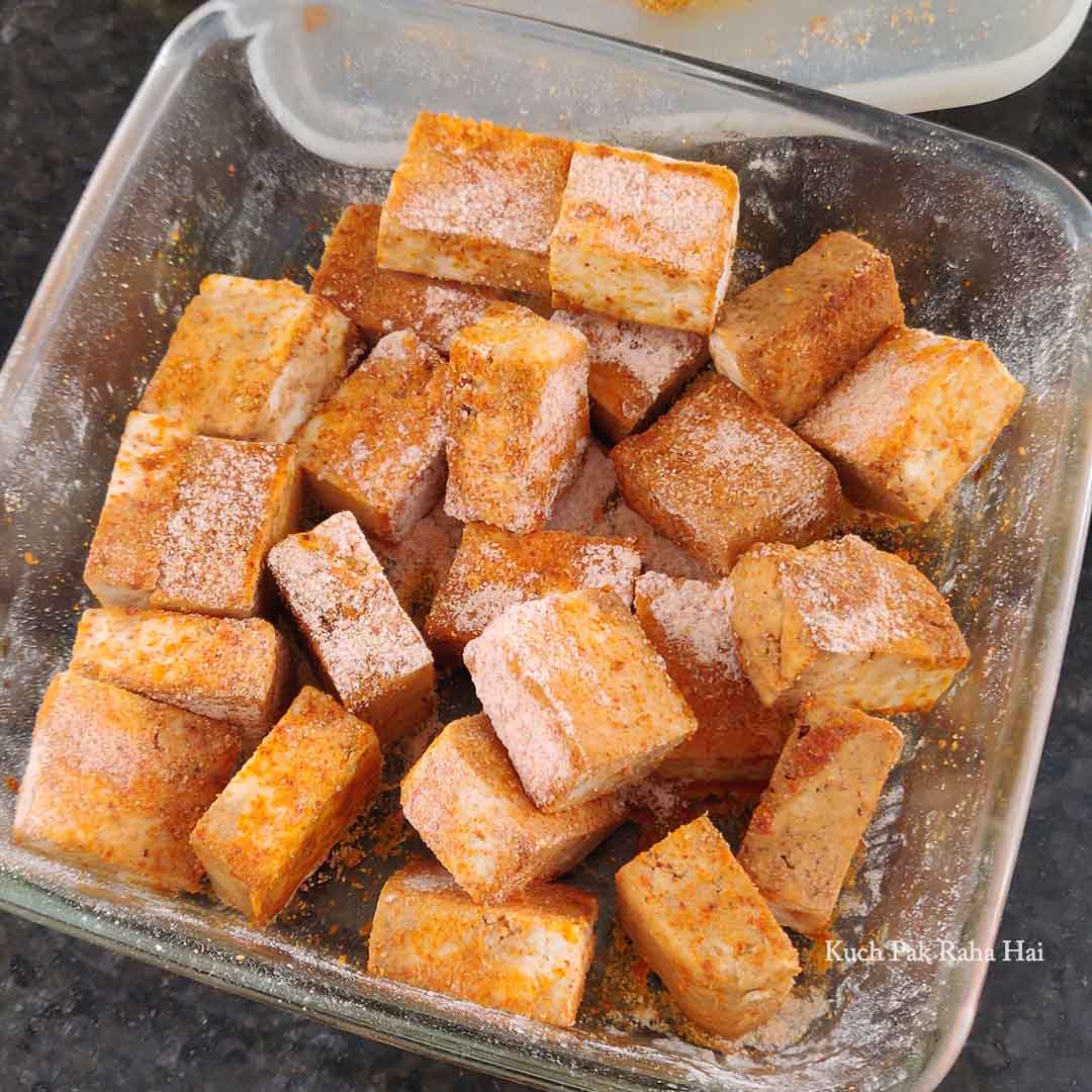 Adding seasoning to tofu