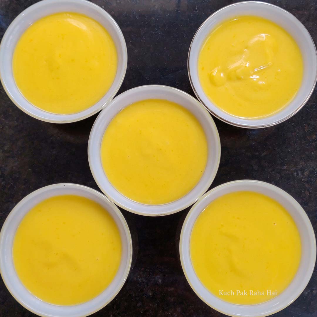 Setting Panna Cotta in moulds