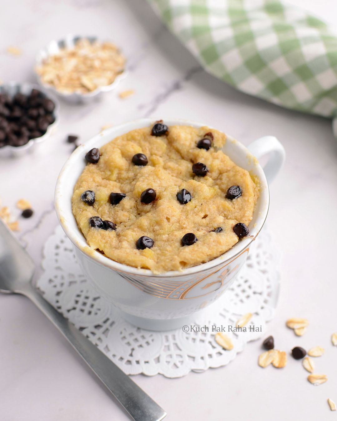 Breakfast Banana Oats Mug Cake made in microwave