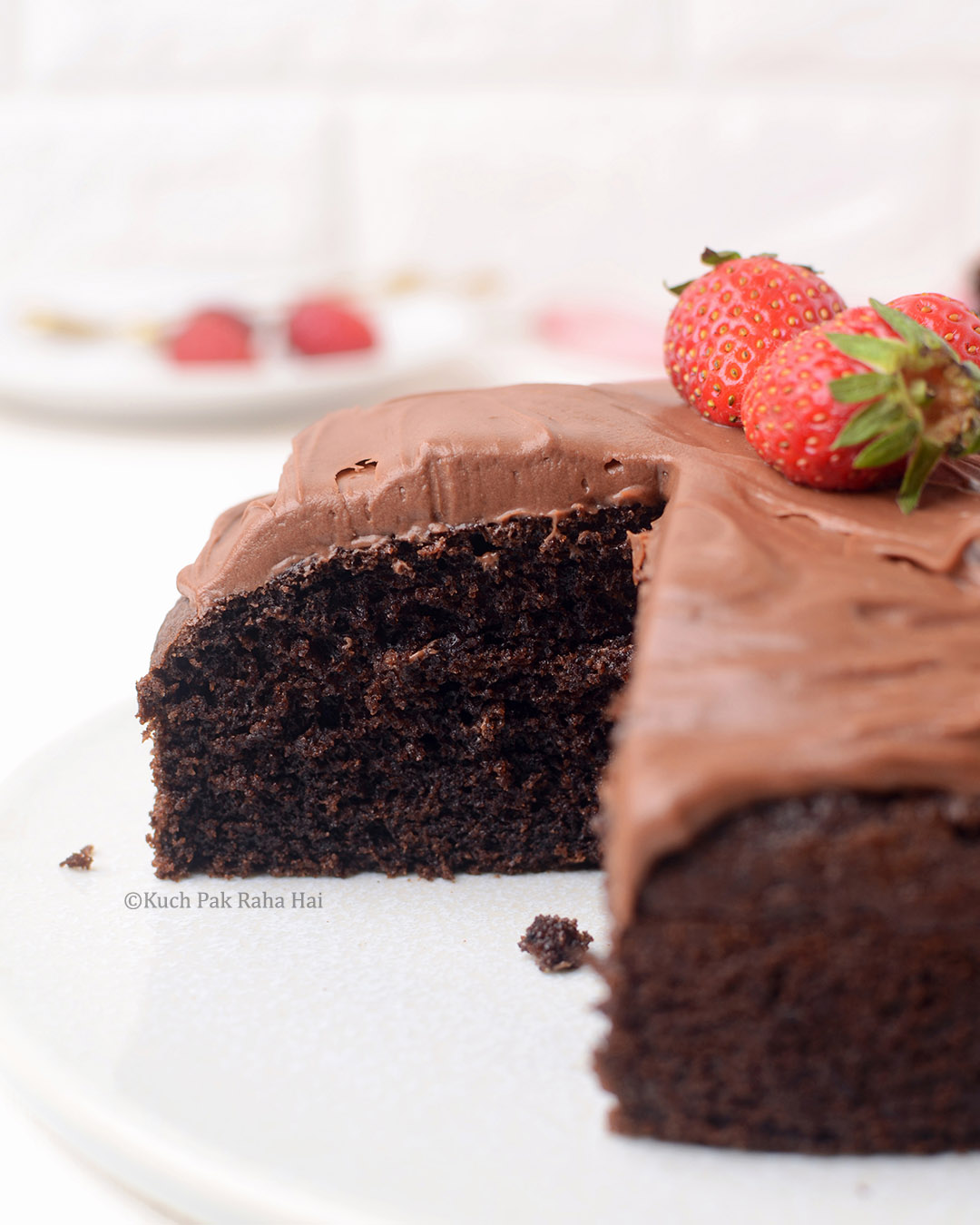 Air fryer chocolate cake eggless.