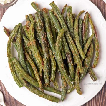 Air fryer garlic green beans parmesan recipe.