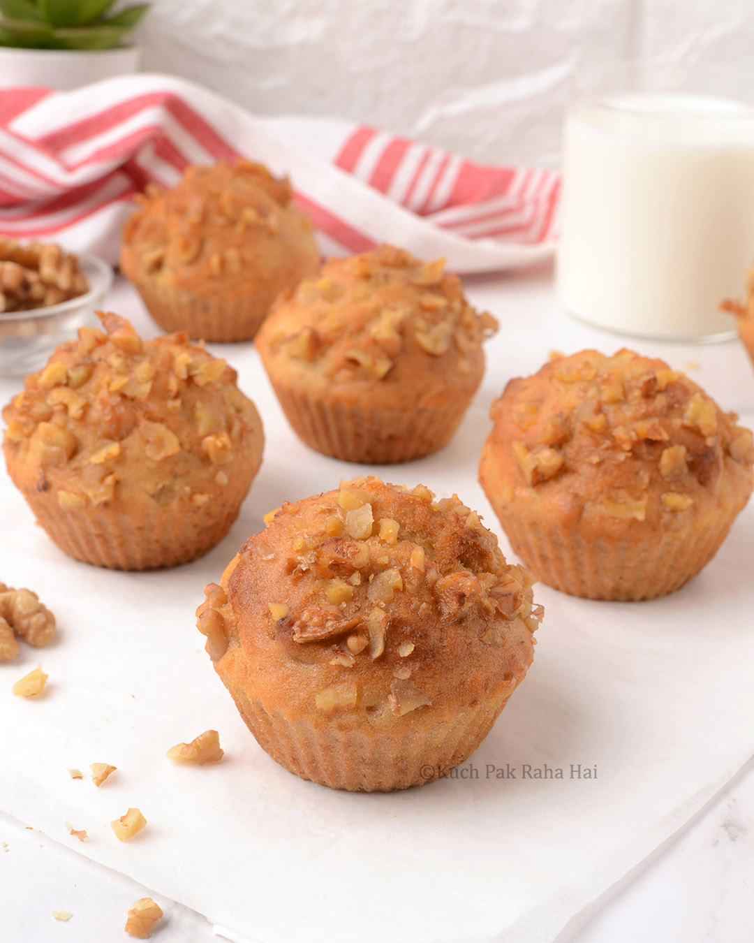 Air fryer banan muffins recipe.