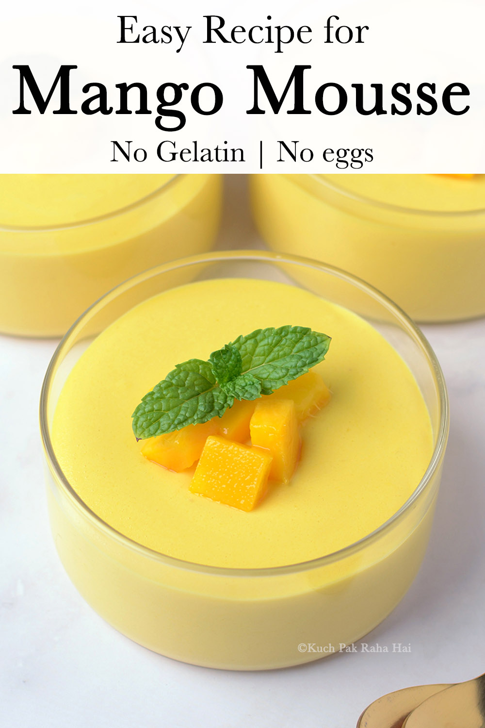 Mango mousse dessert cups