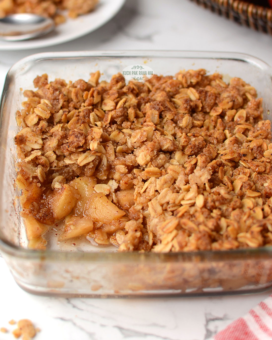 Apple crisp with oatmeal.