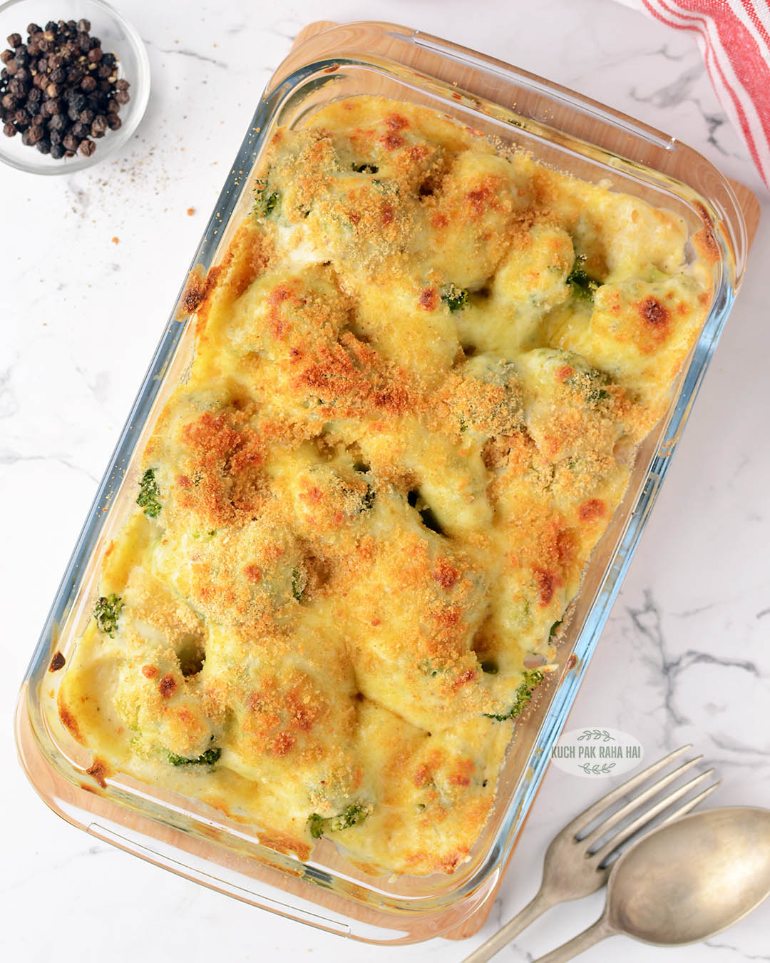 Broccoli gratin recipe with cheese sauce.