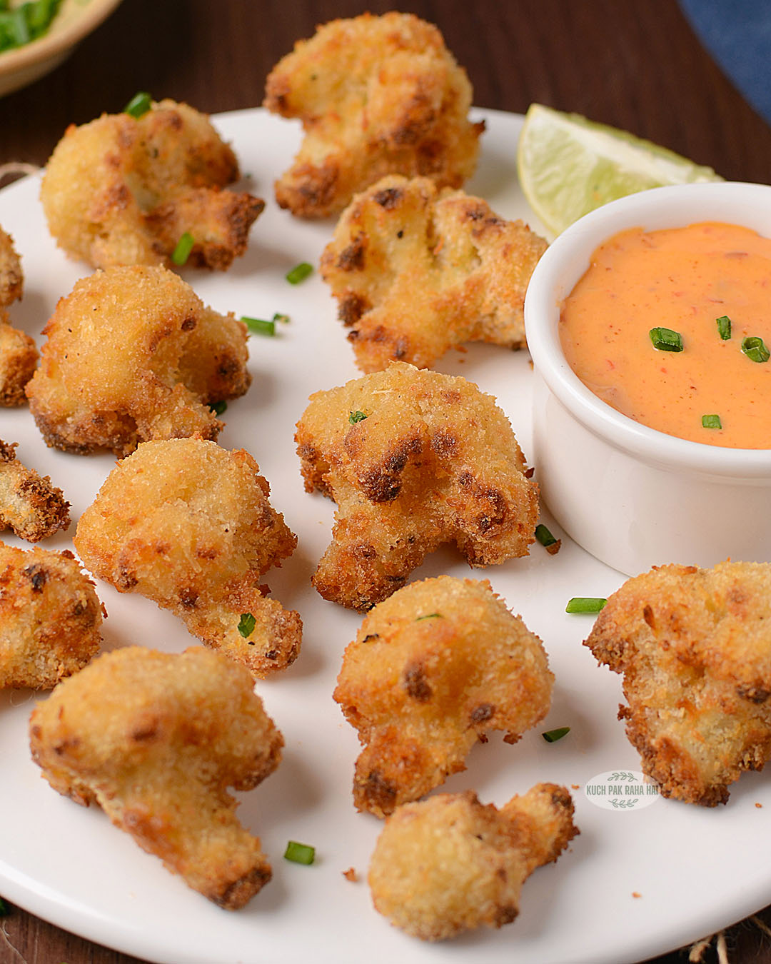 Air fryer cauliflower with panko breadcrumbs.